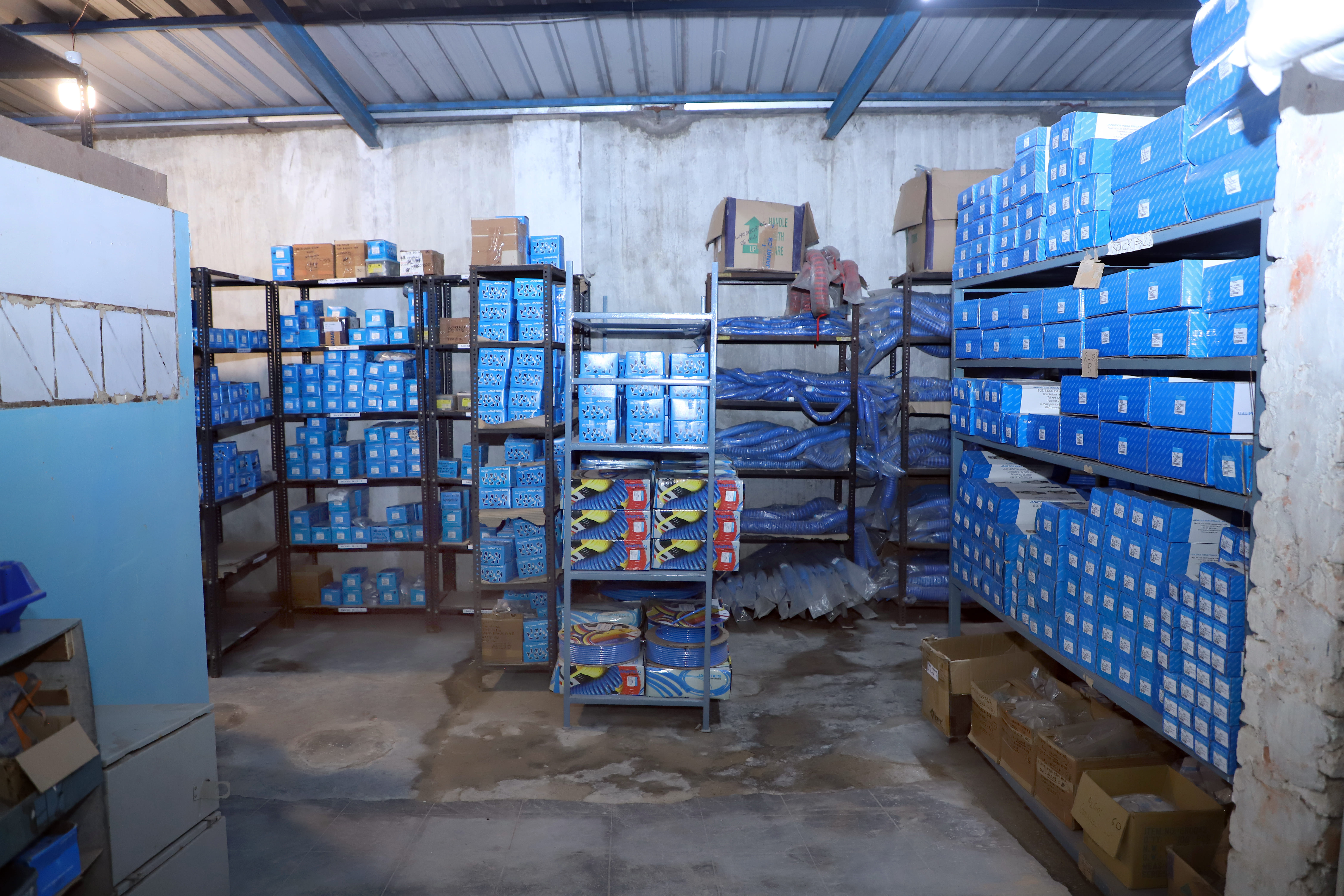 Industrial solar inverter installation